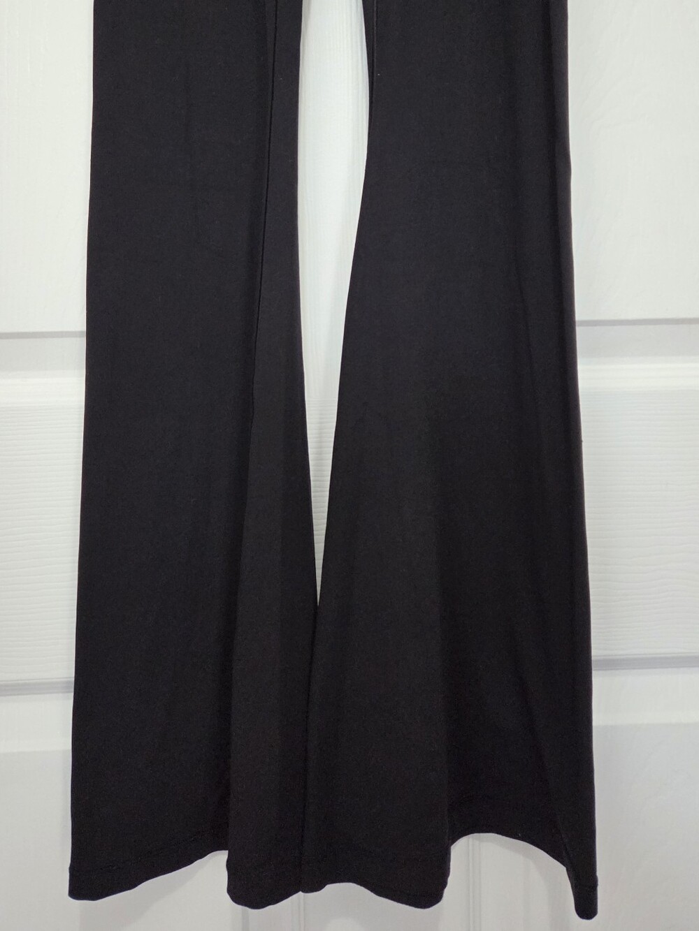 OFFLINE By Aerie Real Me High Waisted Crossover Flare Black Legging Size Small - Picture 5 of 10